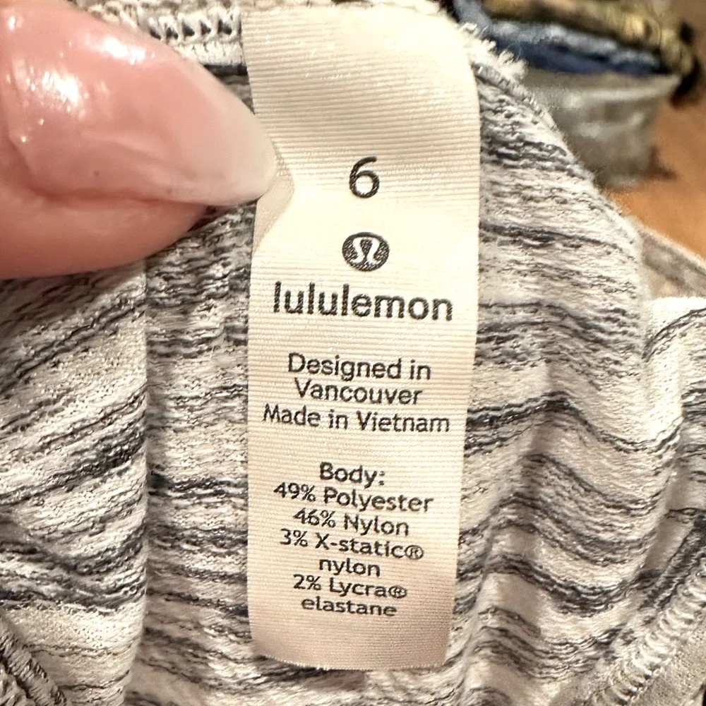 Lululemon Essential Pleated Racerback Tank Tiger Space Dye Black White Grey 6